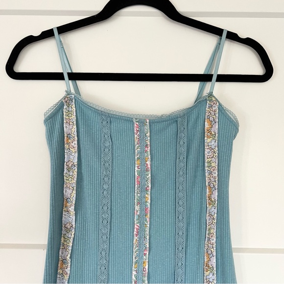 NWT Urban Outfitters Body Con Mini Dress Size Small - Picture 3 of 4